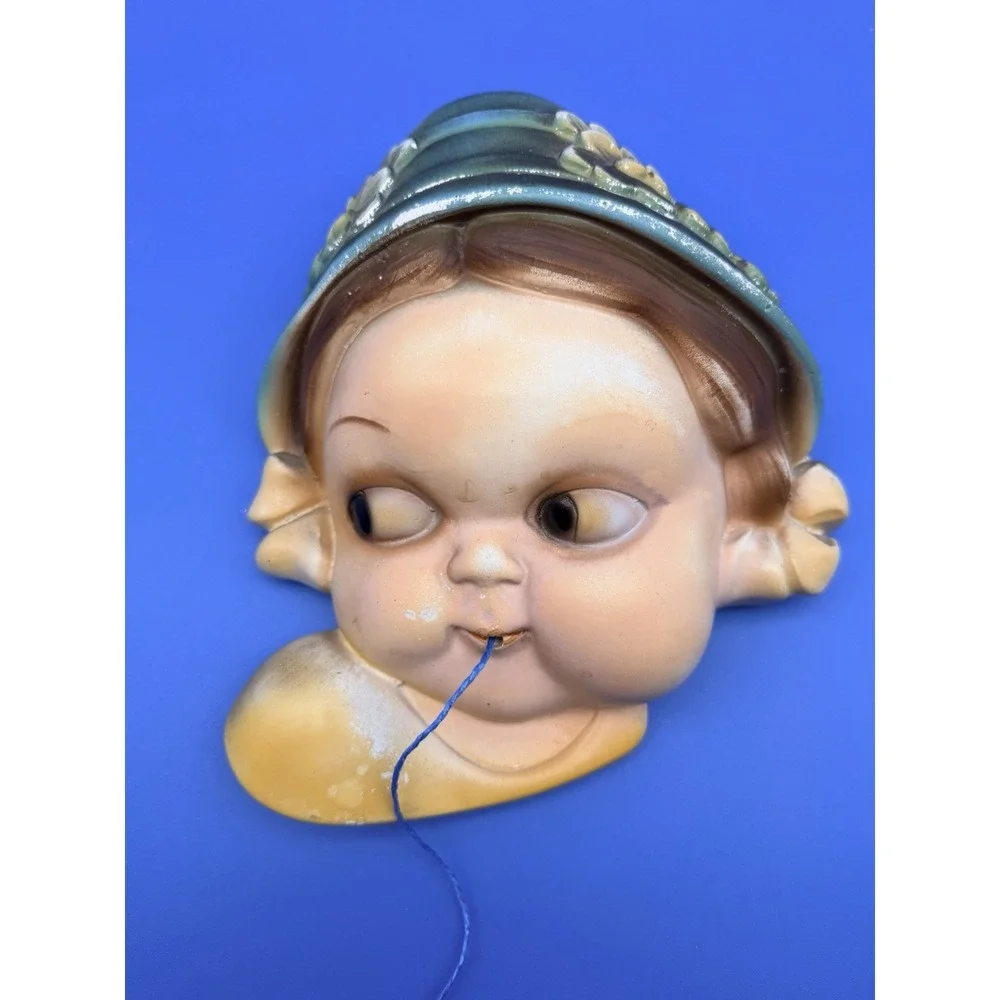 Vintage 1930s-40s Dutch Girl Chalkware String Holder Floral Bonnet Wall Decor